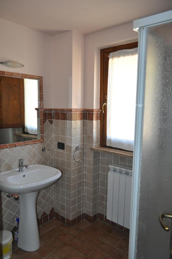 קולוואלנצה Farm Stay Il Carro Del Colle מראה חיצוני תמונה