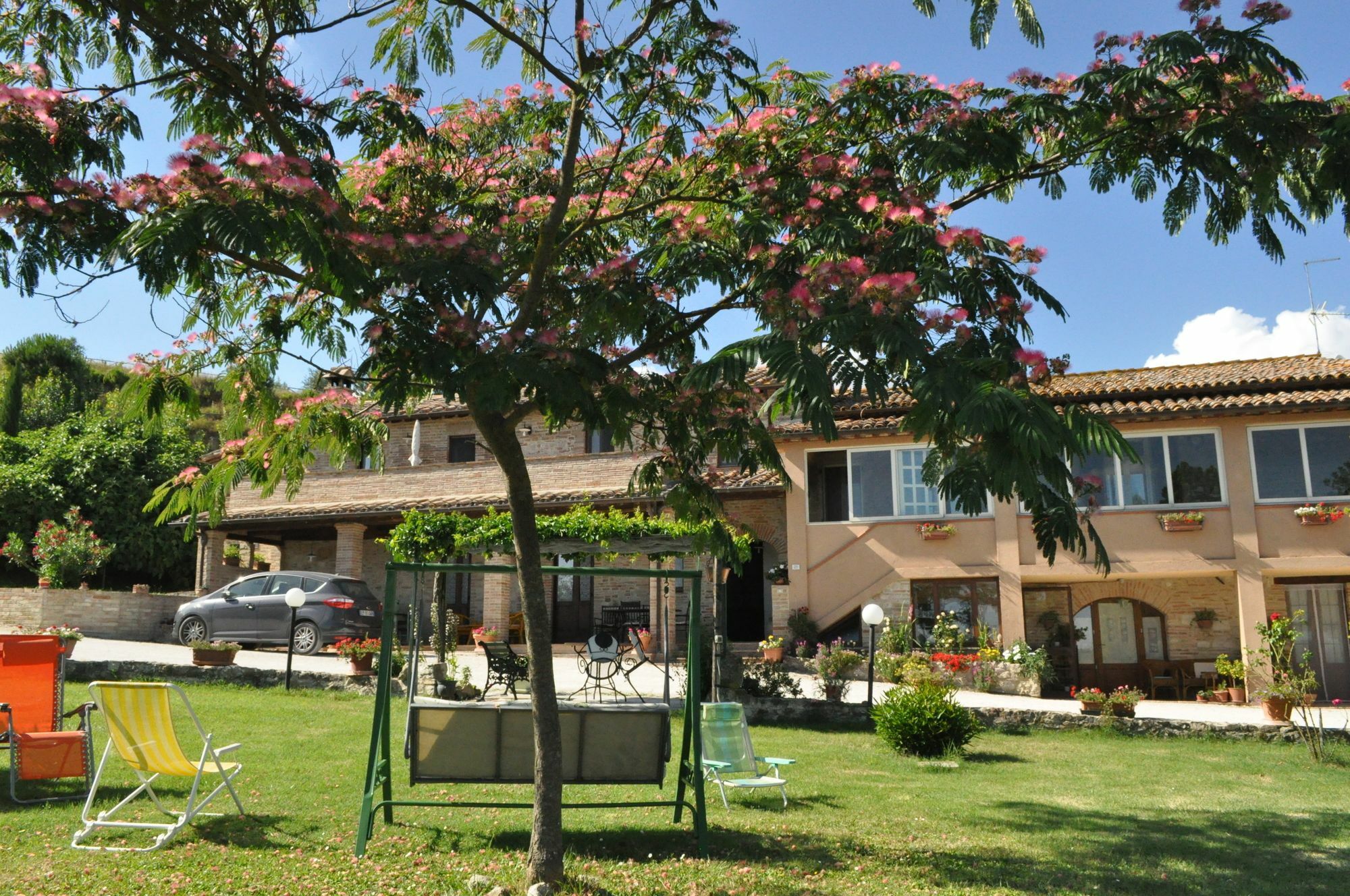 קולוואלנצה Farm Stay Il Carro Del Colle מראה חיצוני תמונה